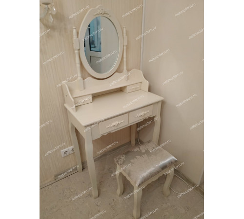 Туалетный столик с зеркалом и табуретом Secret De Maison ARNO ( mod. HX18-263 )